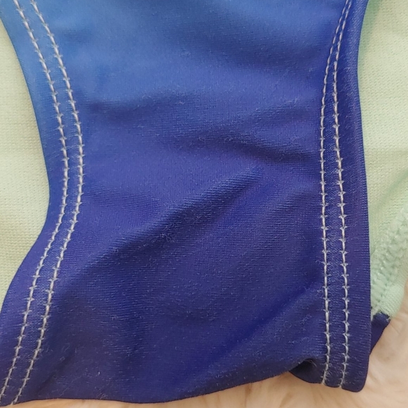 H&M Disney Elsa Swimsuit Size 2-4 Years - Picture 7 of 8